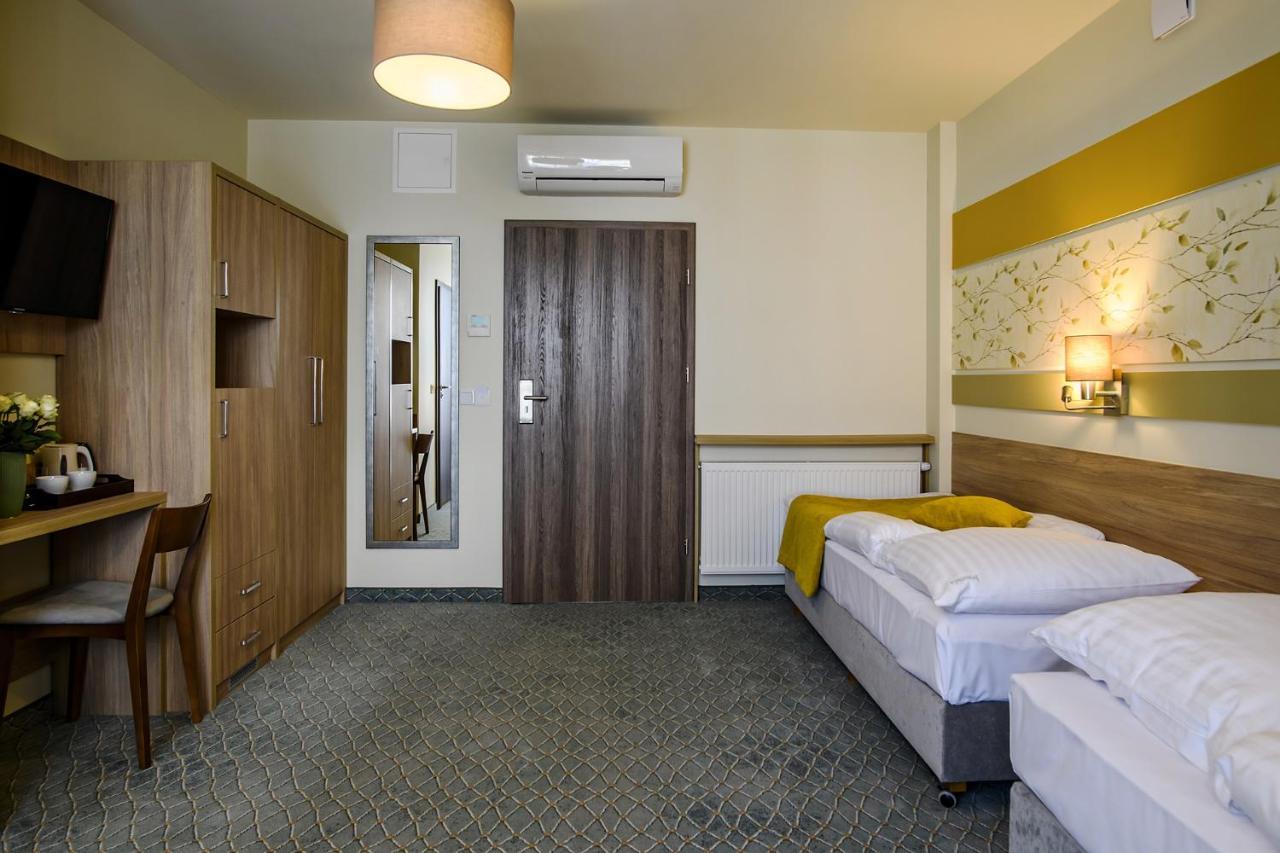 Hotel Brzozowka Busko-Zdrój Extérieur photo